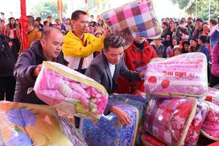 Việt Khuê nhận làm chăn thiết kế riêng, chăn quà tặng theo yêu cầu