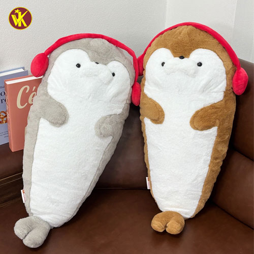 gau-bong-hai-cau-doi-tai-nghe