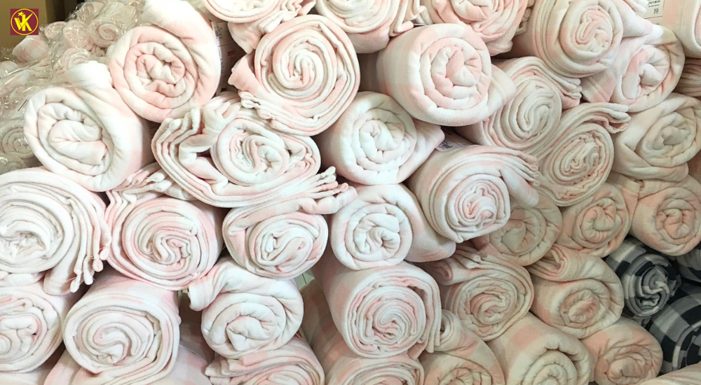 Đa dạng các dòng chăn nỉ 2 lớp đáp ứng mọi nhu cầu.