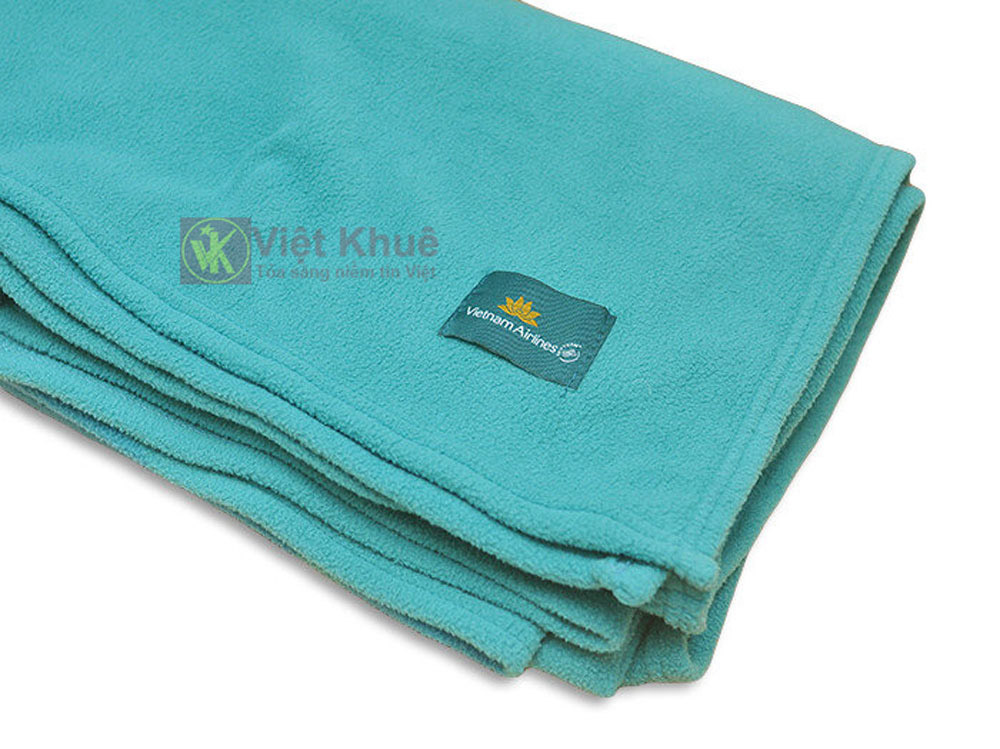 chăn nỉ hàng không chất liệu dày dặn giữ nhiệt tốt cho người dùng